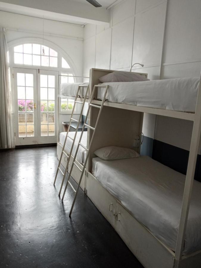 Halo Hybrid Hostel *